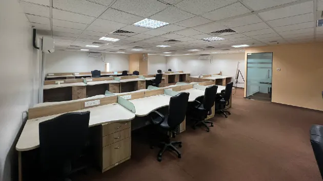 Dedicated Desks in Alkapuri - KPLEX GRAND WORKSPACE | GoOffice 4509