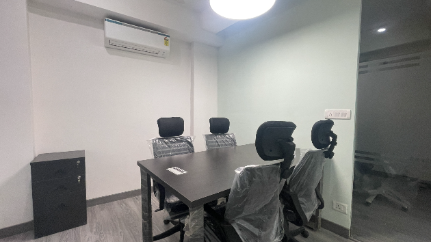 4 Seater Private Cabin 