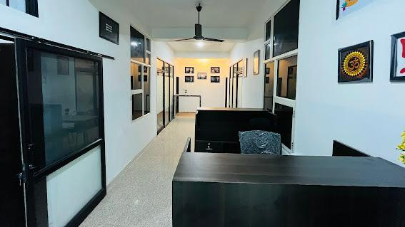 3 Seater Private Cabin