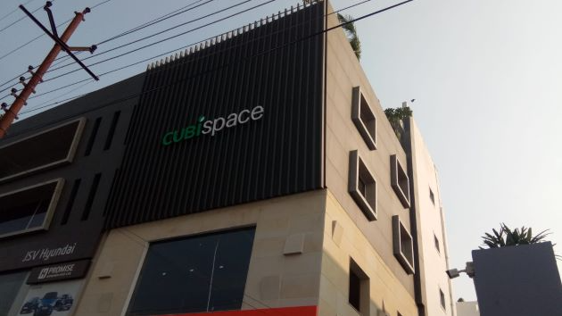 4 Seater Meeting Room