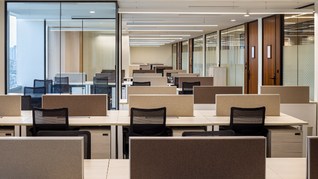 Open Desks in Nagavara - Corporatedge Manyata Embassy Business Park | GoOffice 21160