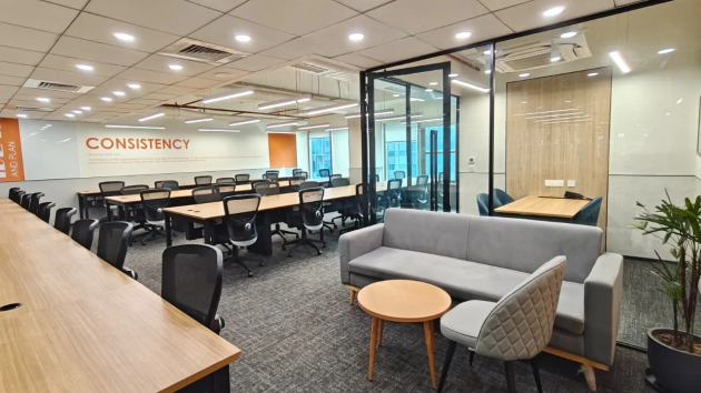 Open Desks in Sector 3 - Ofis Square | GoOffice 9000