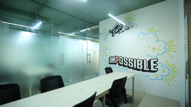 6 seater Meeting Room