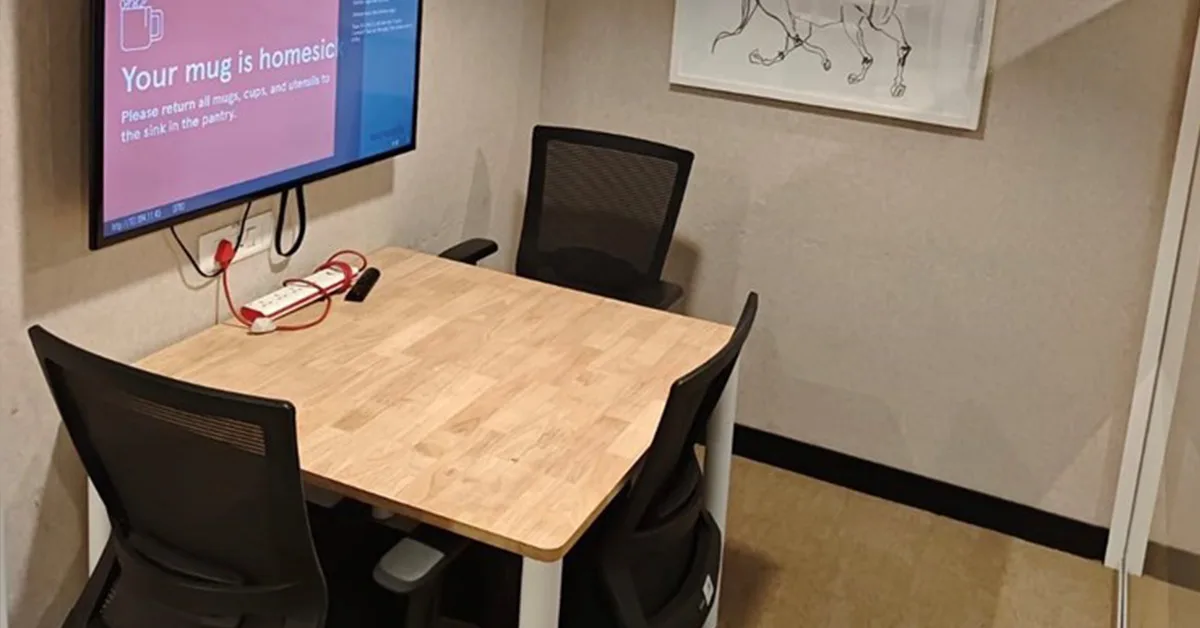 3 Seater Meeting Room