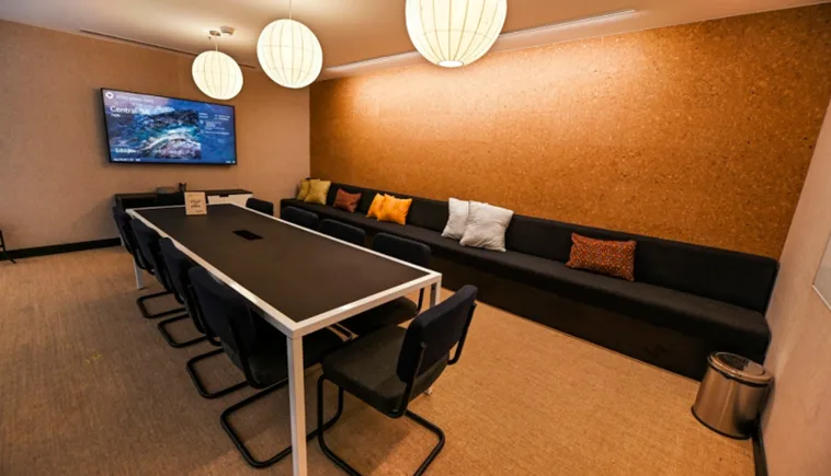 10 Seater Meeting Room