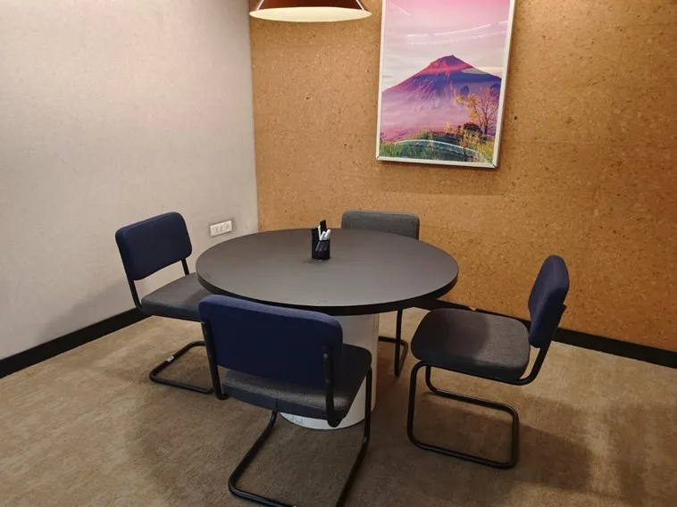 2 Seater Meeting Room