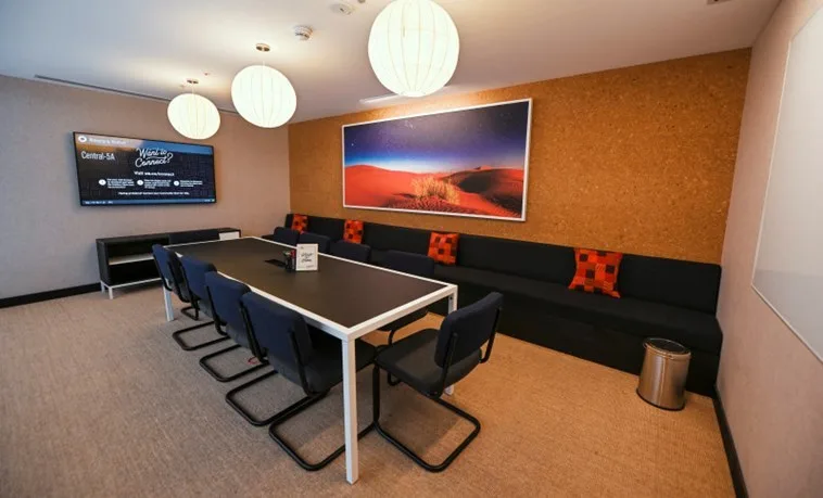 10 Seater Meeting Room