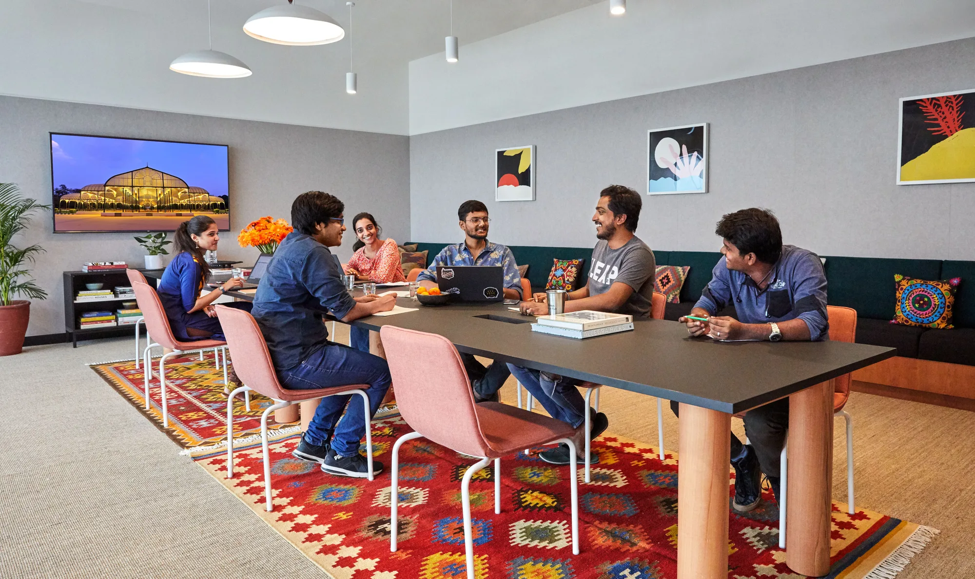 8 Seater Meeting Room