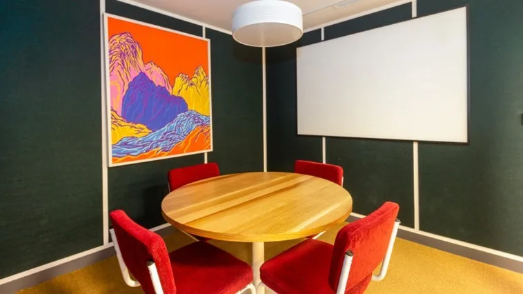 1 Seater Meeting Room