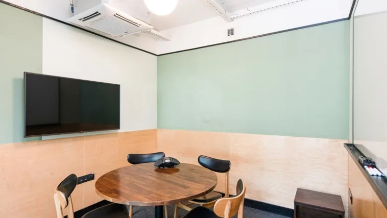 4 Seater Meeting Room