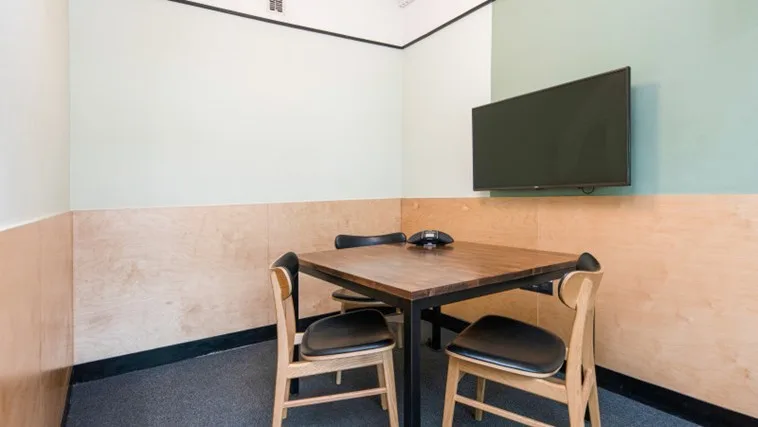 3 Seater Meeting Room
