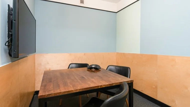1 Seater Meeting Room