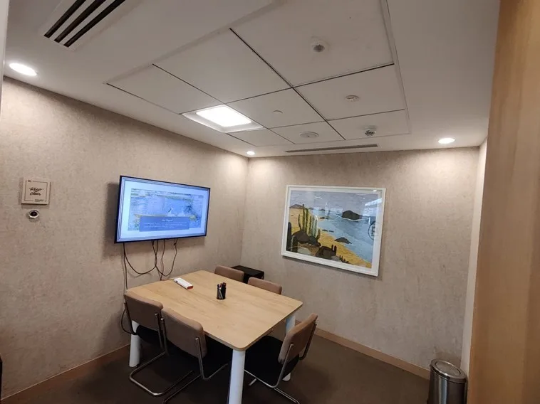 4 Seater Meeting Room