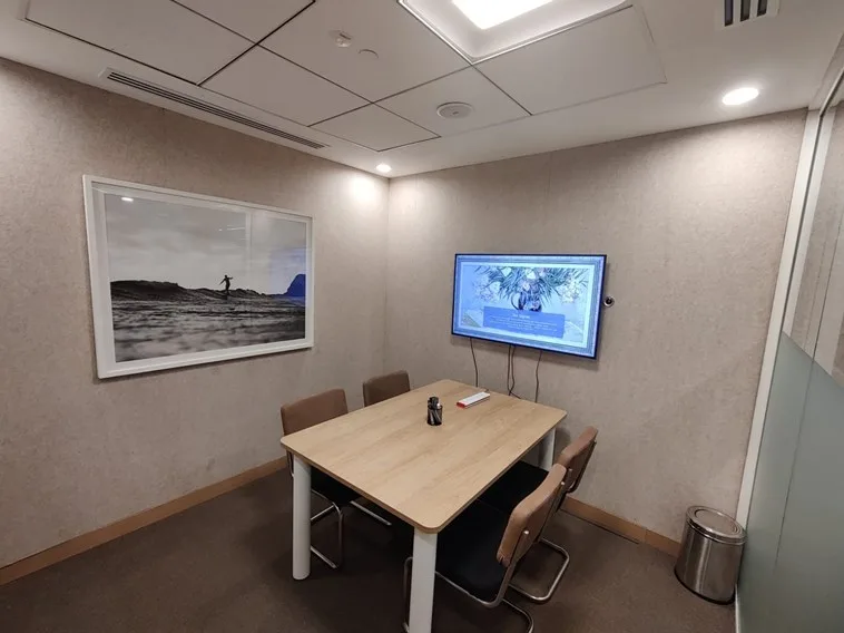 4 Seater Meeting Room