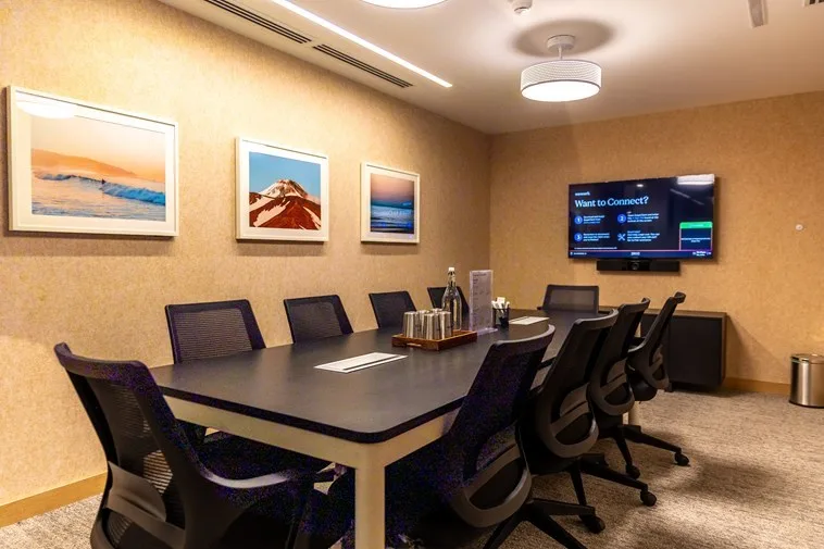 10 Seater Meeting Room
