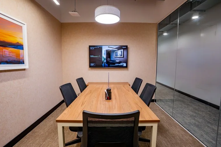 5 Seater Meeting Room