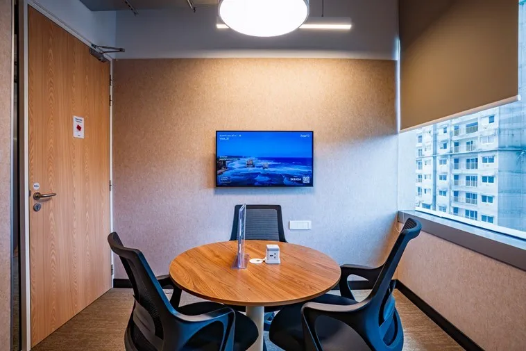 3 Seater Meeting Room