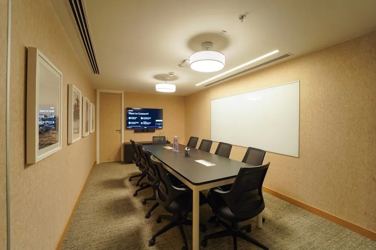 10 Seater Meeting Room
