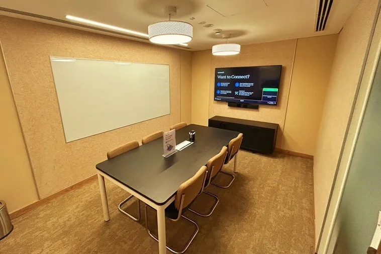 6 Seater Meeting Room