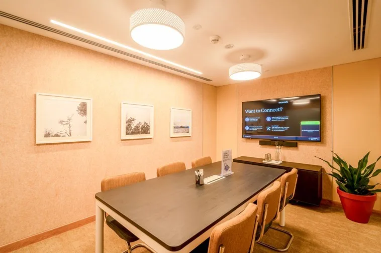 6 Seater Meeting Room