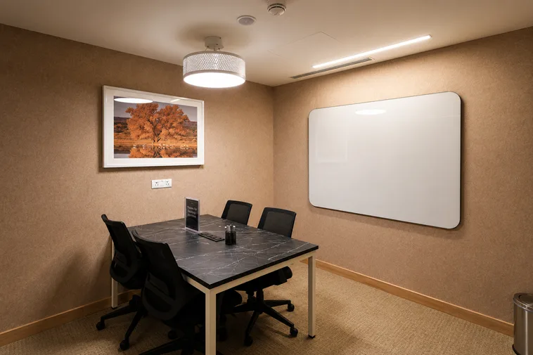 4 Seater Meeting Room