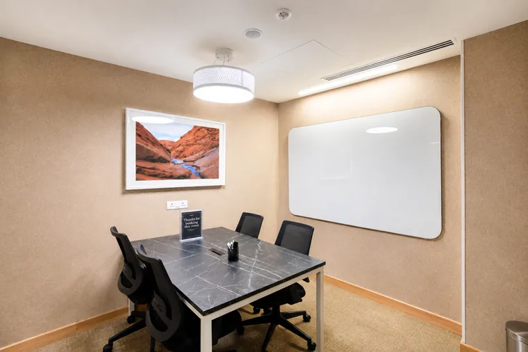 4 Seater Meeting Room