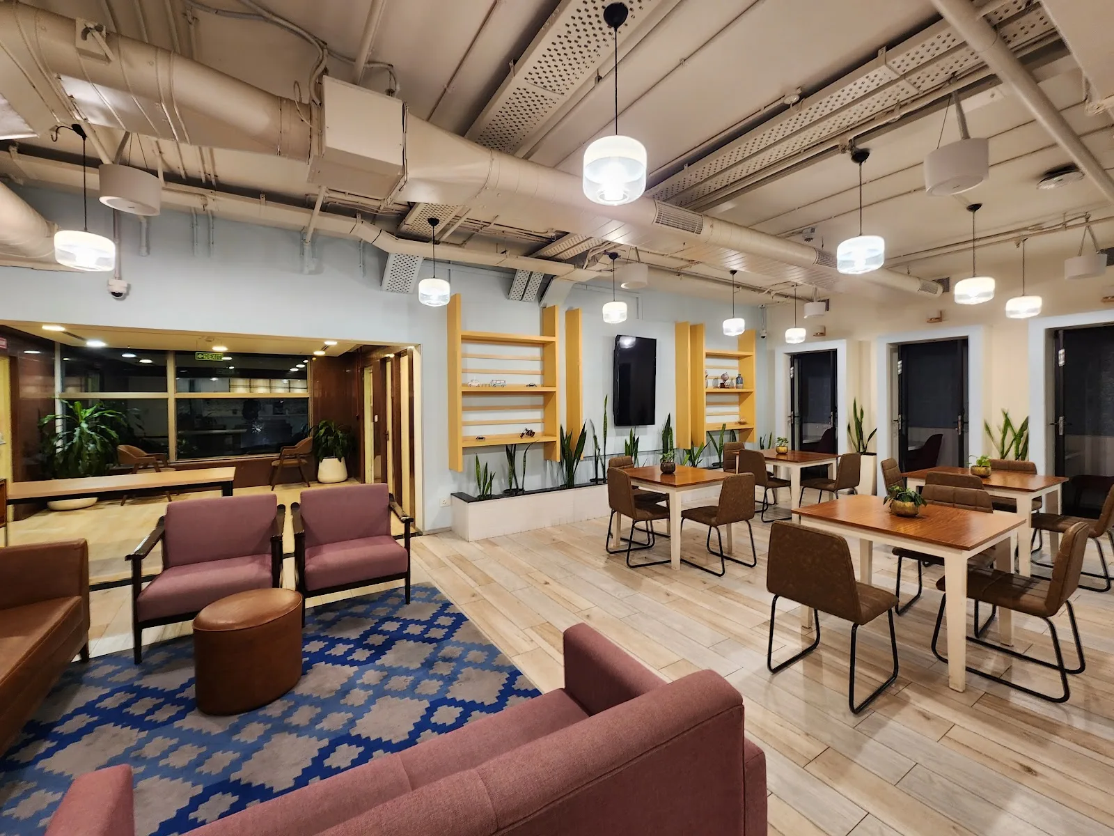 6 Seater Meeting Room