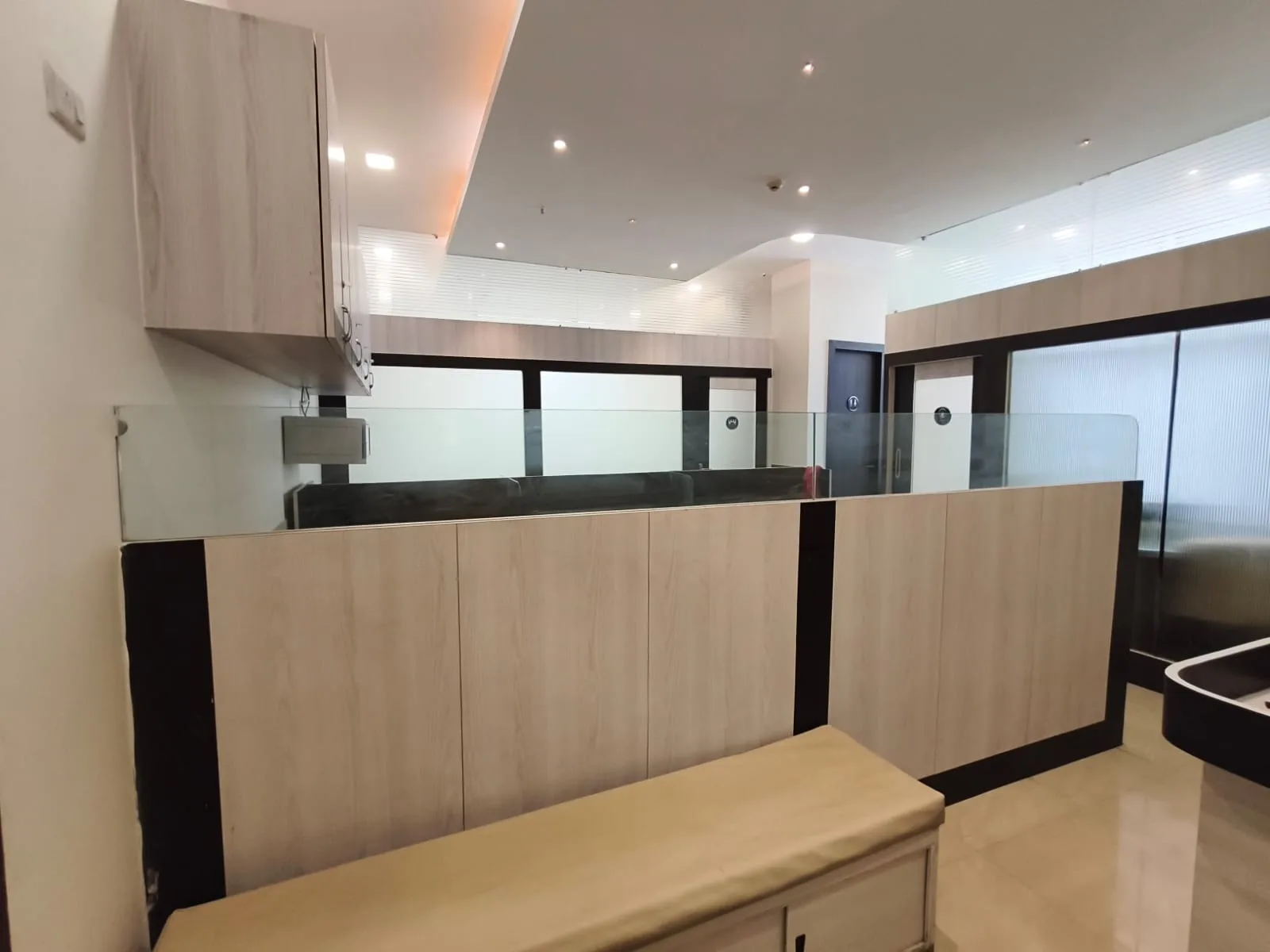 10 Seater Meeting Room