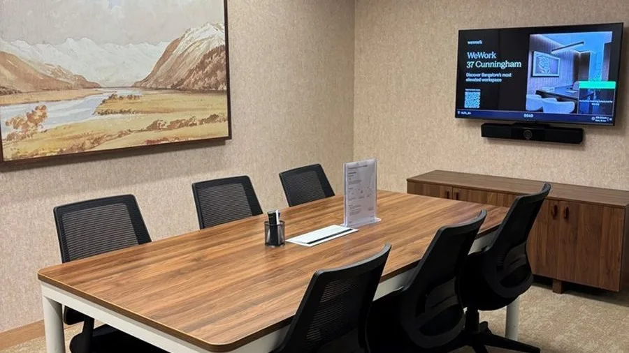 6 Seater Meeting Room