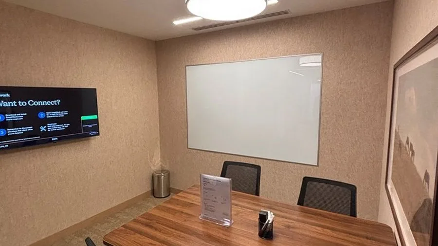 4 Seater Meeting Room