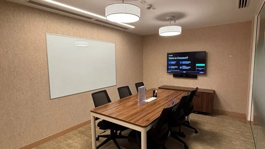 6 Seater Meeting Room