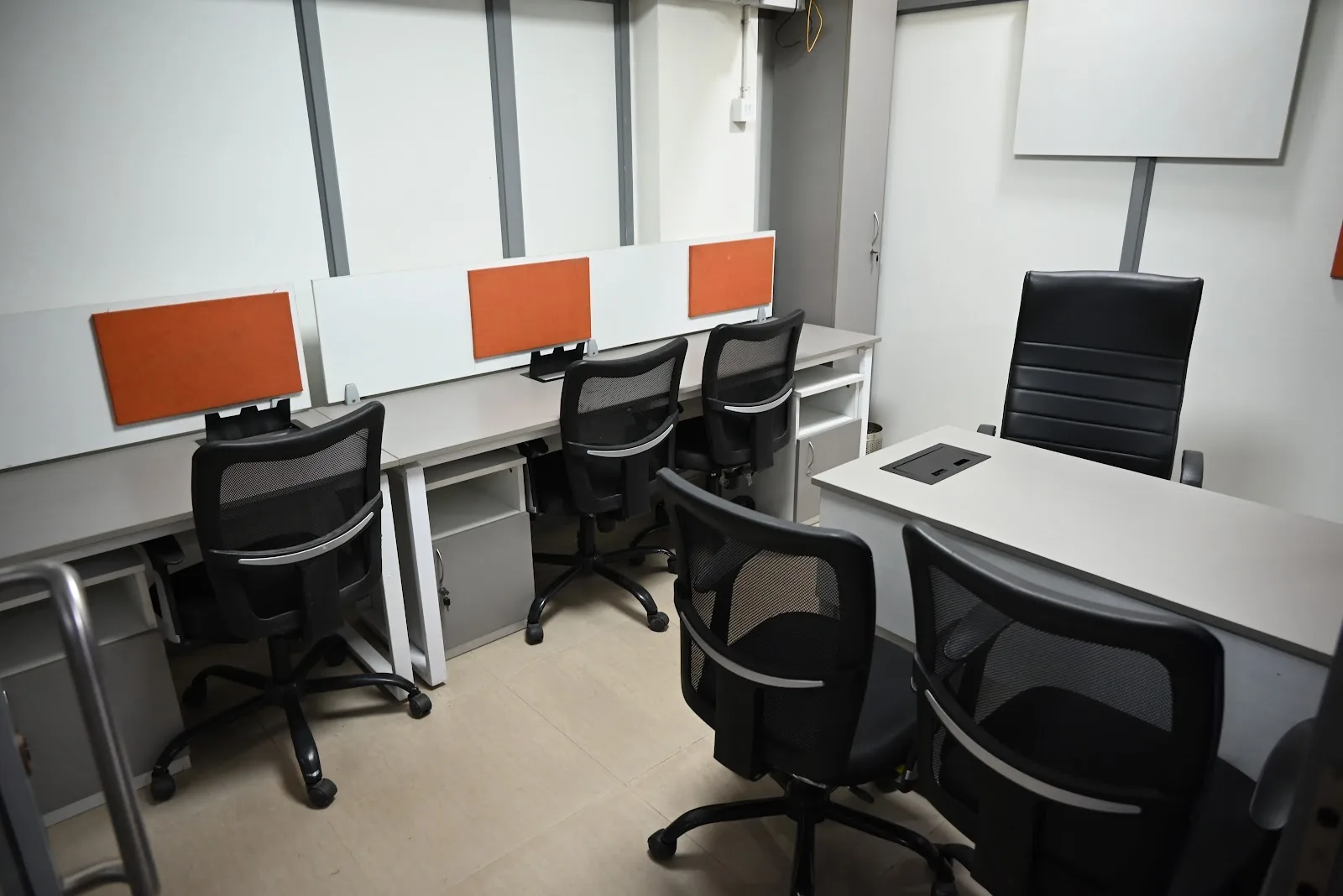 4 Seater Private Cabin