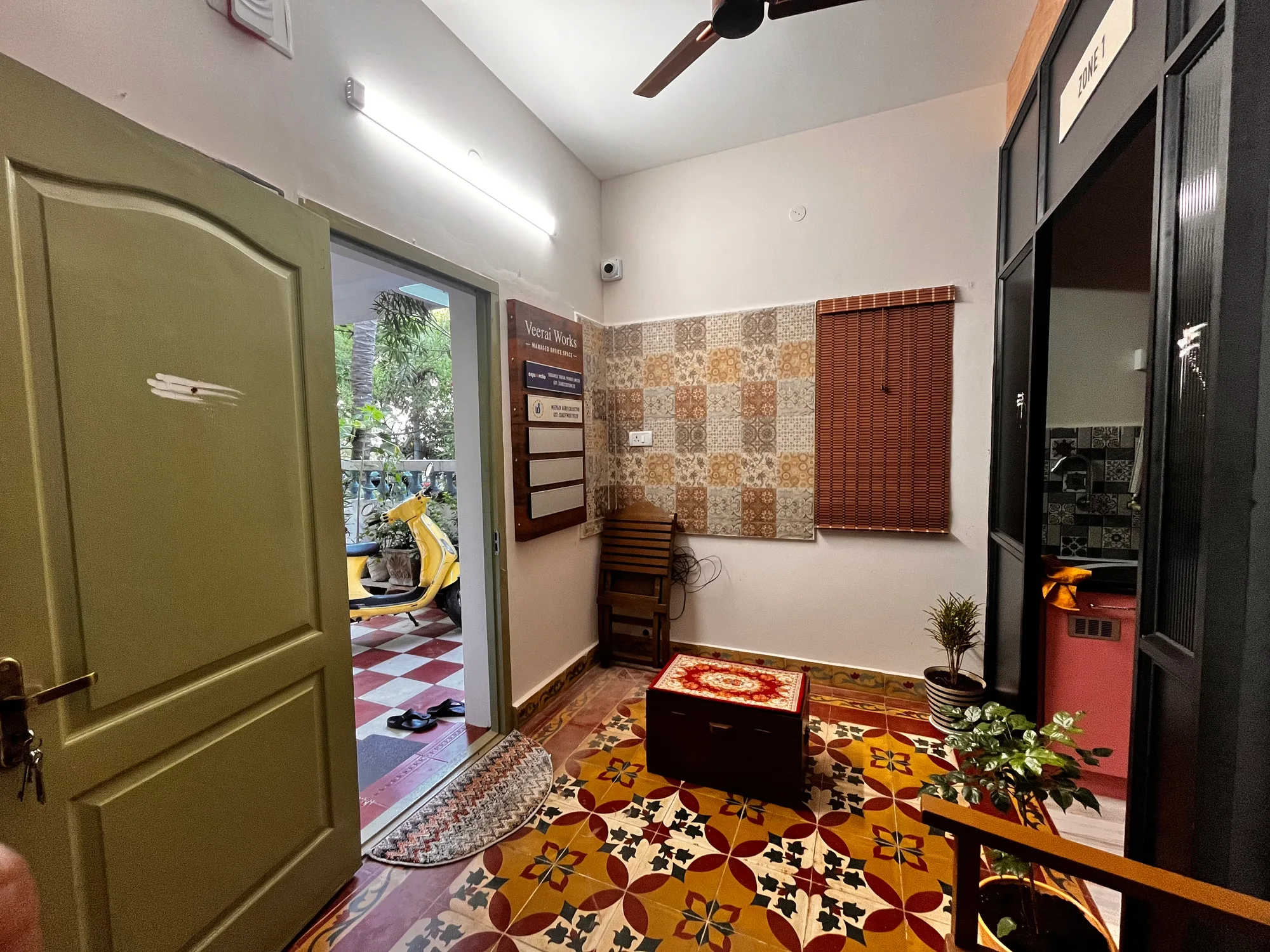 5 Seater Private Office
