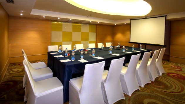 GoSpace 1638 - Radisson Blu City Center - 15 Seater Conference Room ...